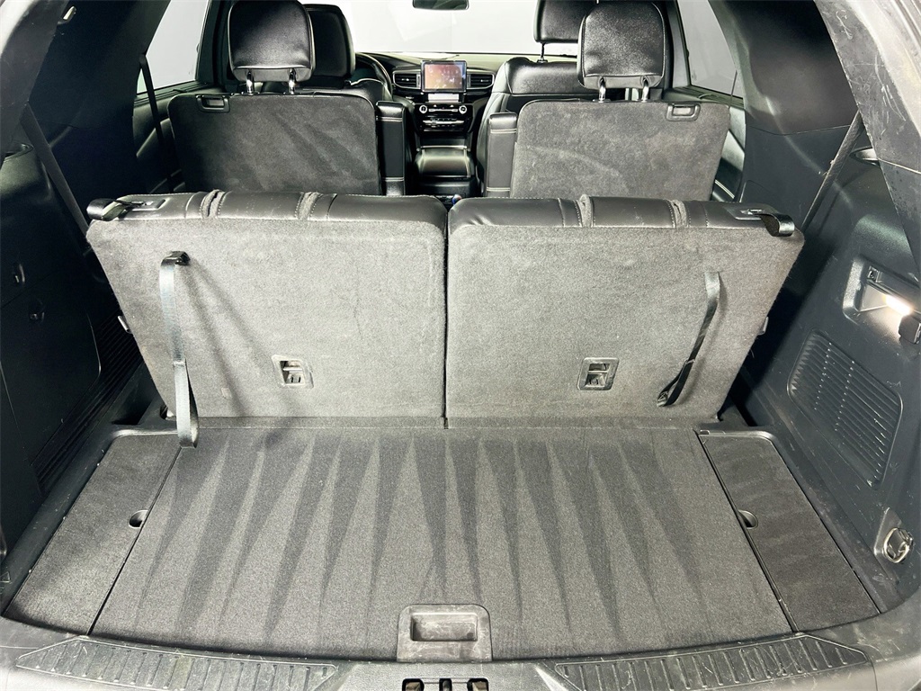 2022 Ford Explorer ST photo 14