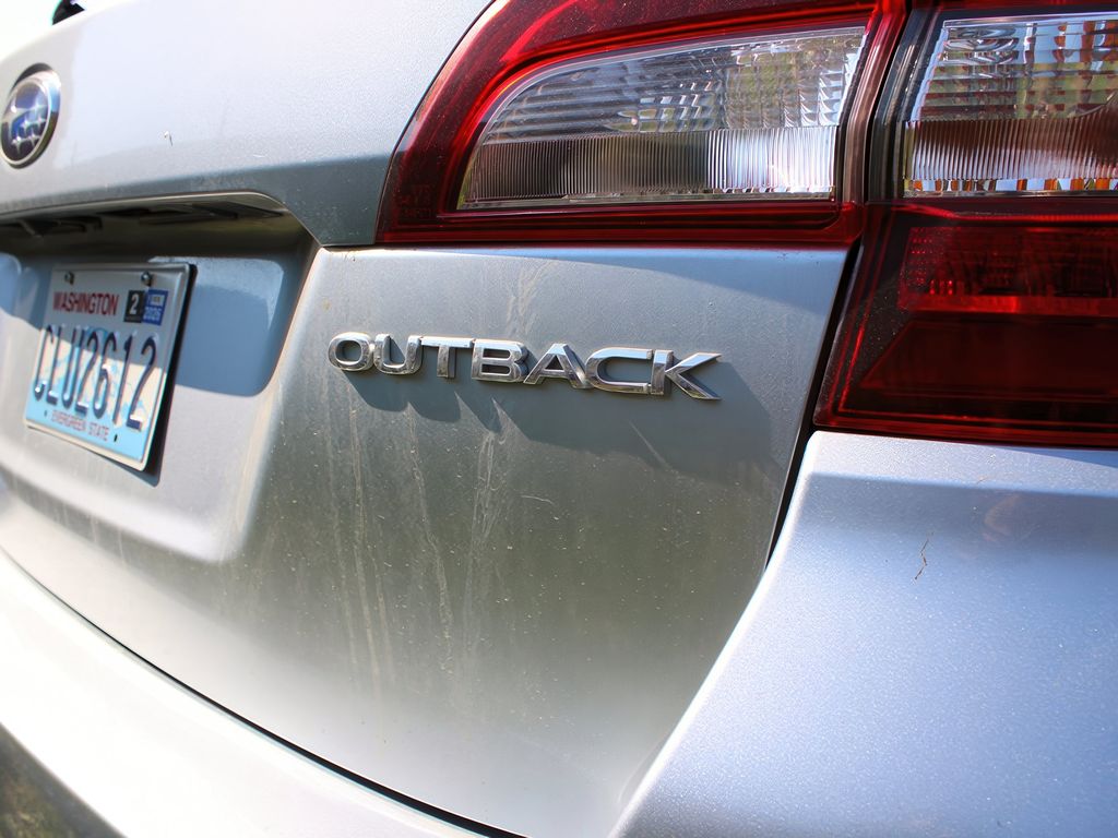 2019 Subaru Outback Premium photo 11