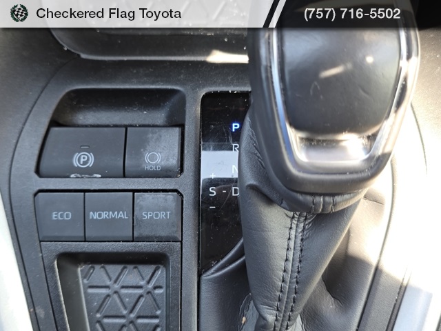 2023 Toyota RAV4 XLE Premium photo 18