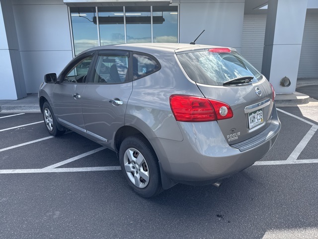 2014 Nissan Rogue Select S photo 2