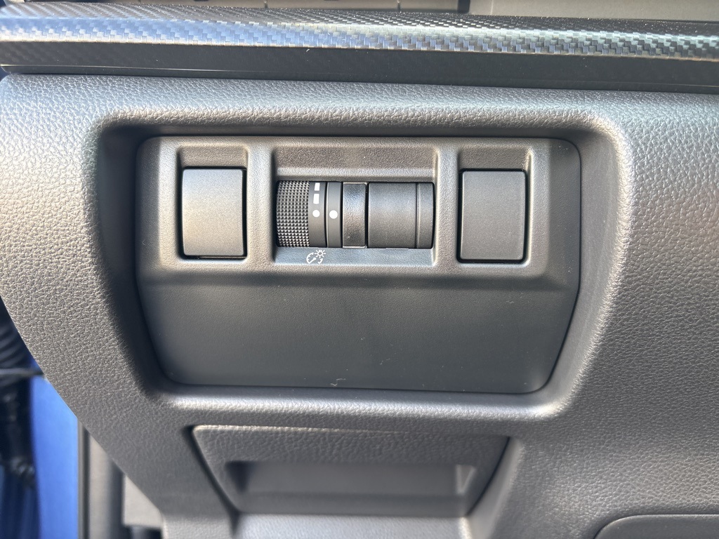 2025 Subaru Crosstrek Premium photo 17