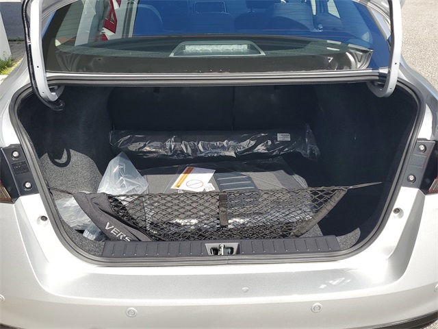 2025 Nissan Versa 1.6 SV photo 5