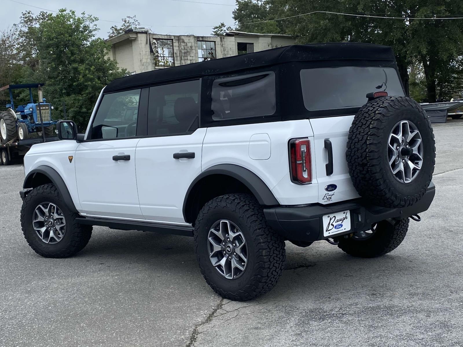 2024 Ford Bronco Badlands photo 4
