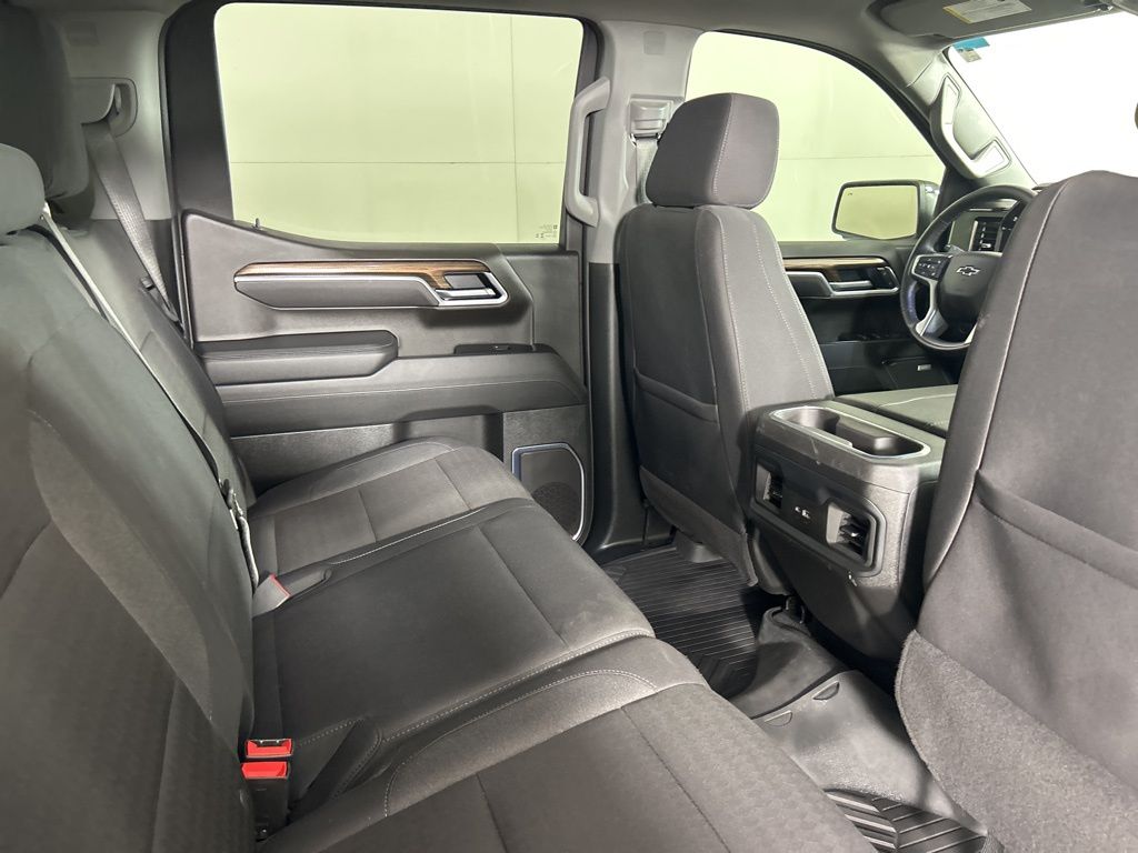 2025 Chevrolet Silverado 1500 RST photo 18