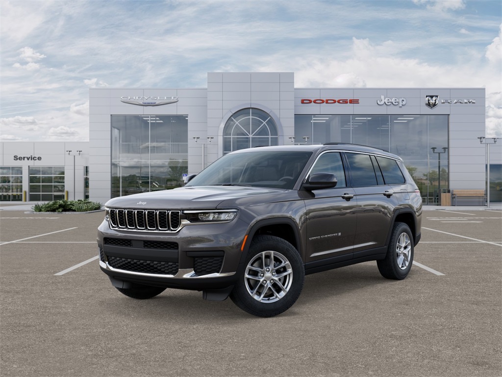 2025 Jeep Grand Cherokee L Laredo's photo