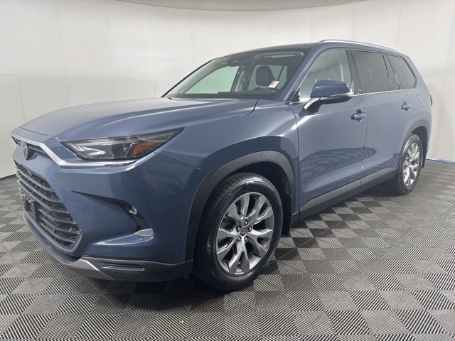 2024 Toyota Grand Highlander Limited photo 8