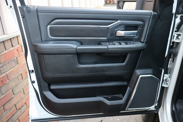 2024 Ram 3500 Laramie photo 12