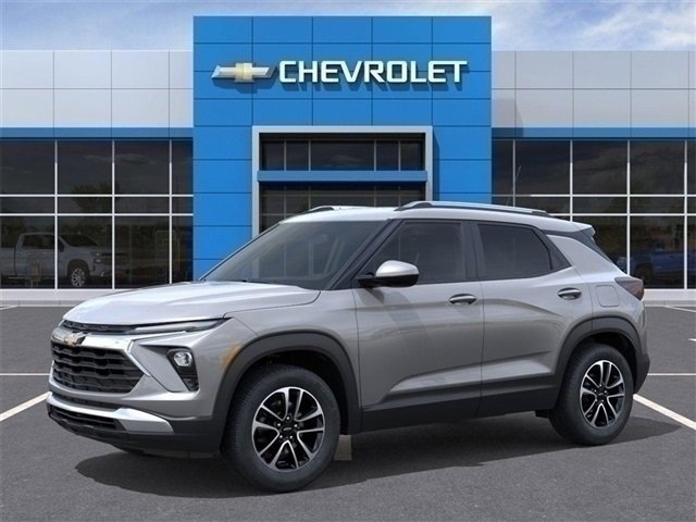 2026 Chevrolet Trailblazer LT photo 2