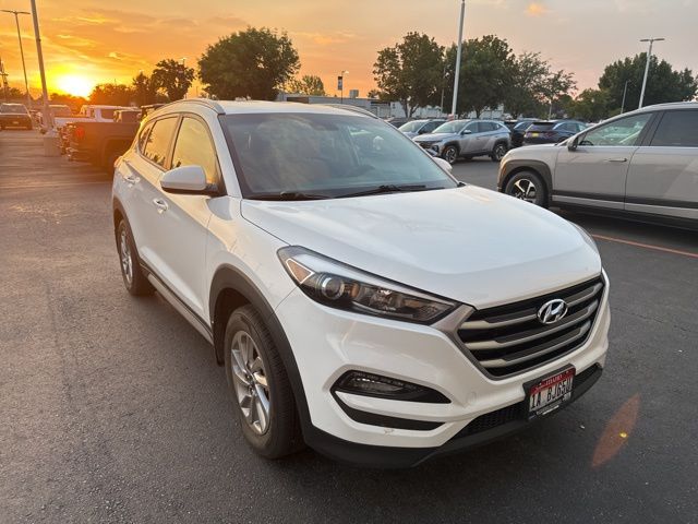 2017 Hyundai Tucson SE photo 3