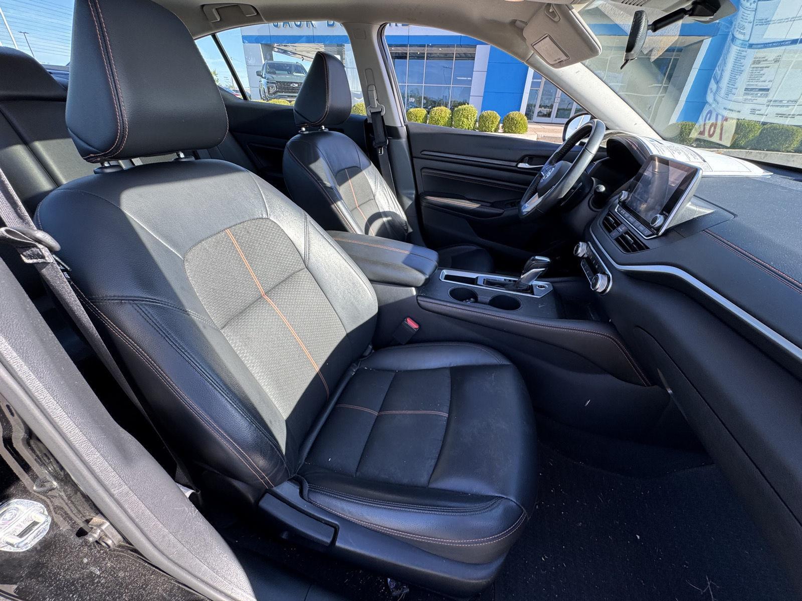 2022 Nissan Altima 2.5 SR photo 28