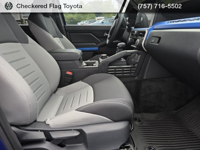 2025 Toyota Tacoma TRD Off-Road photo 38