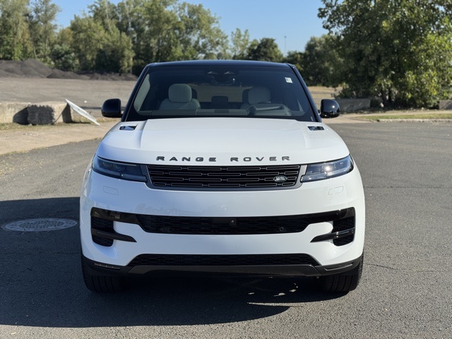 2025 Land Rover Range Rover Sport SE photo 8