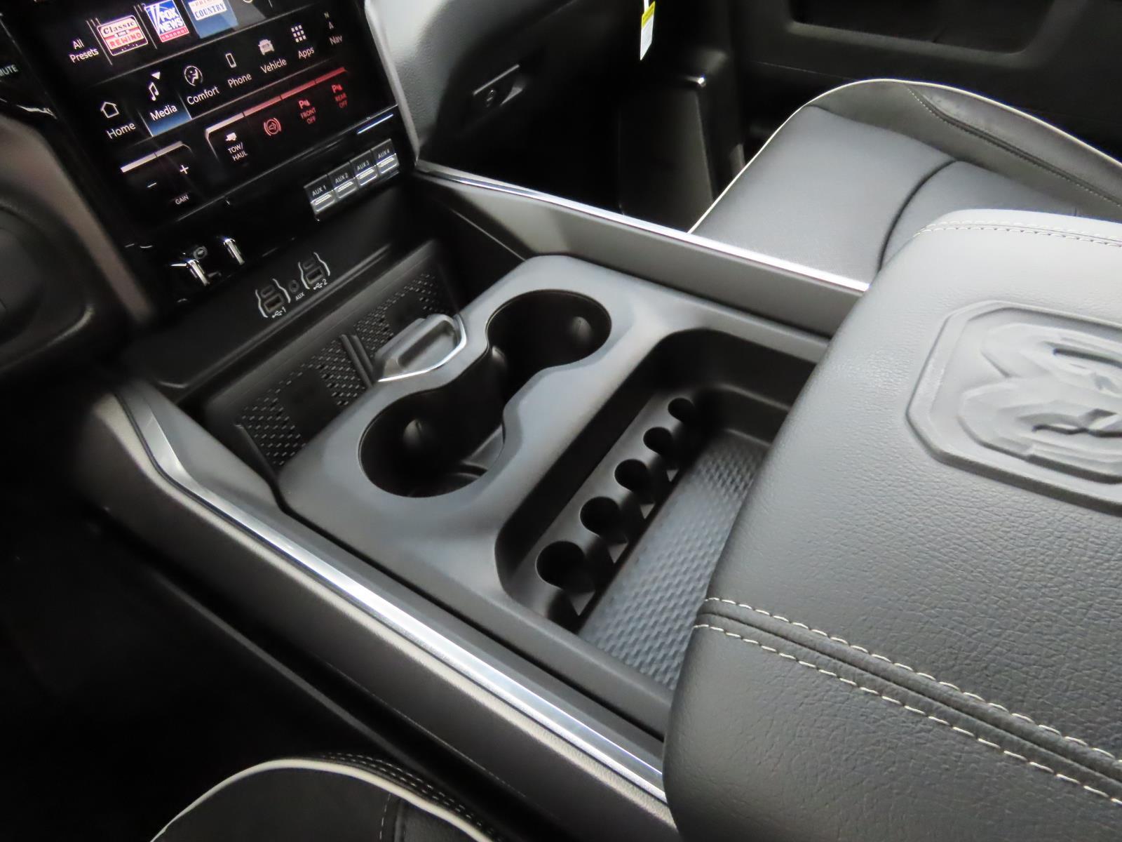 2026 Ram 2500 Laramie photo 32