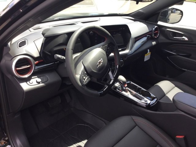 2025 Chevrolet Trax photo 11