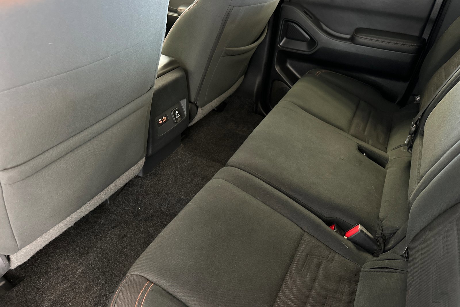 2022 Nissan Frontier PRO-4X photo 12