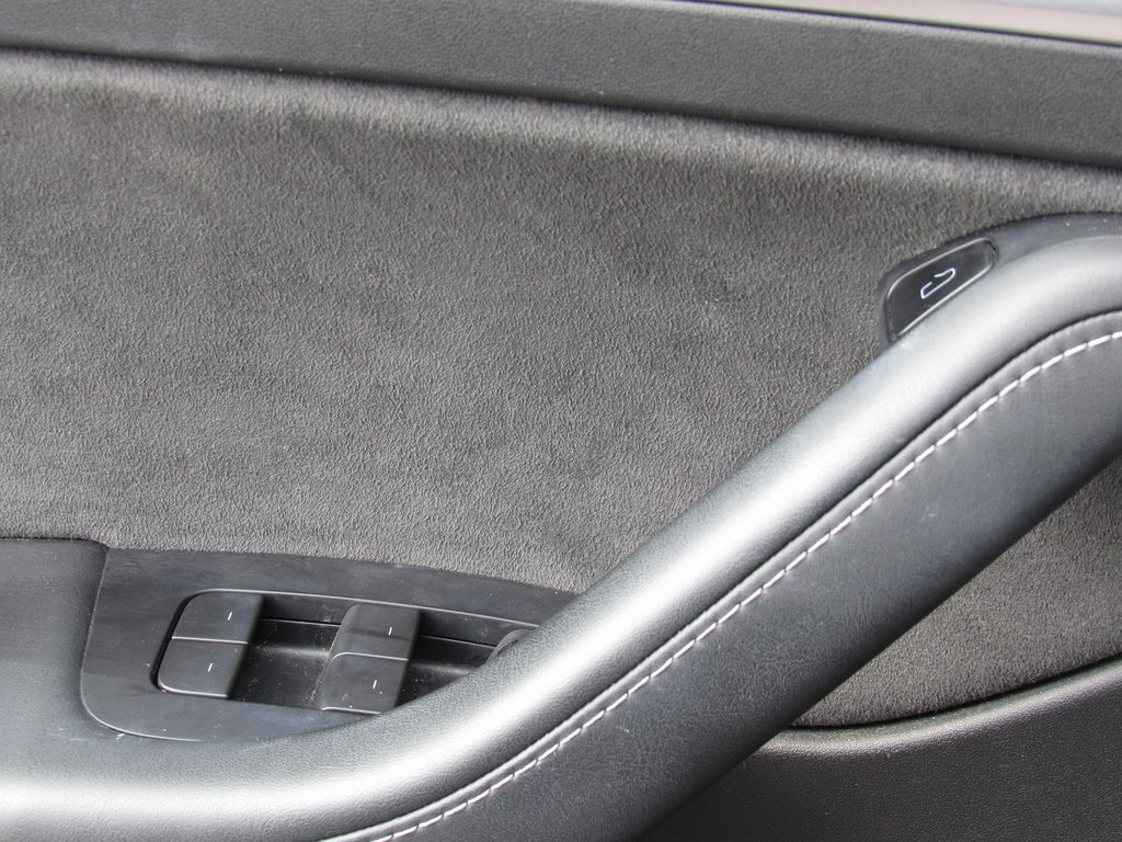 2022 Tesla Model Y Performance photo 28