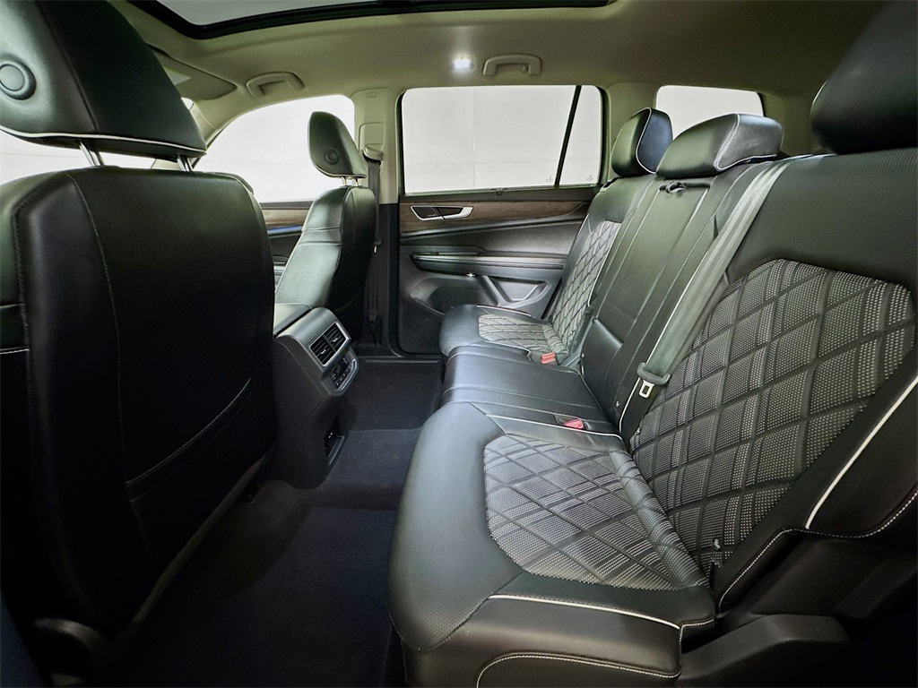 2024 Volkswagen Atlas SEL Premium R-Line photo 14
