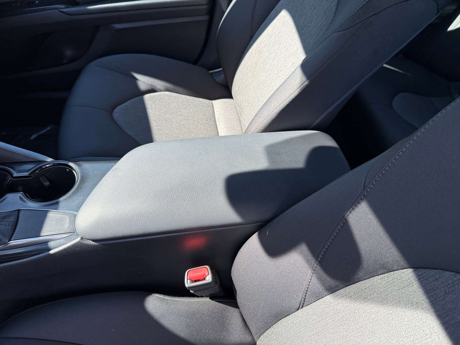 2019 Toyota Camry L photo 14