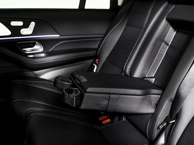 2026 Mercedes Benz GLS 450 4MATIC photo 31