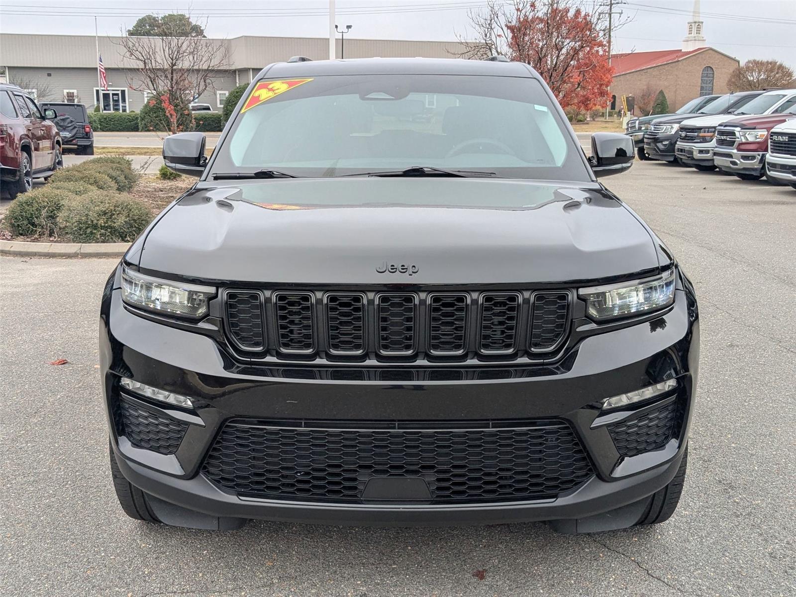 2023 Jeep Grand Cherokee Limited photo 2