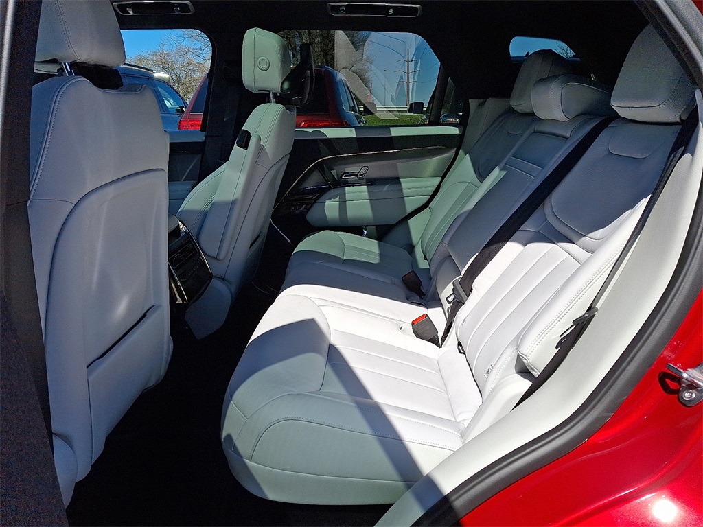 2025 Land Rover Range Rover Sport P360 S photo 5