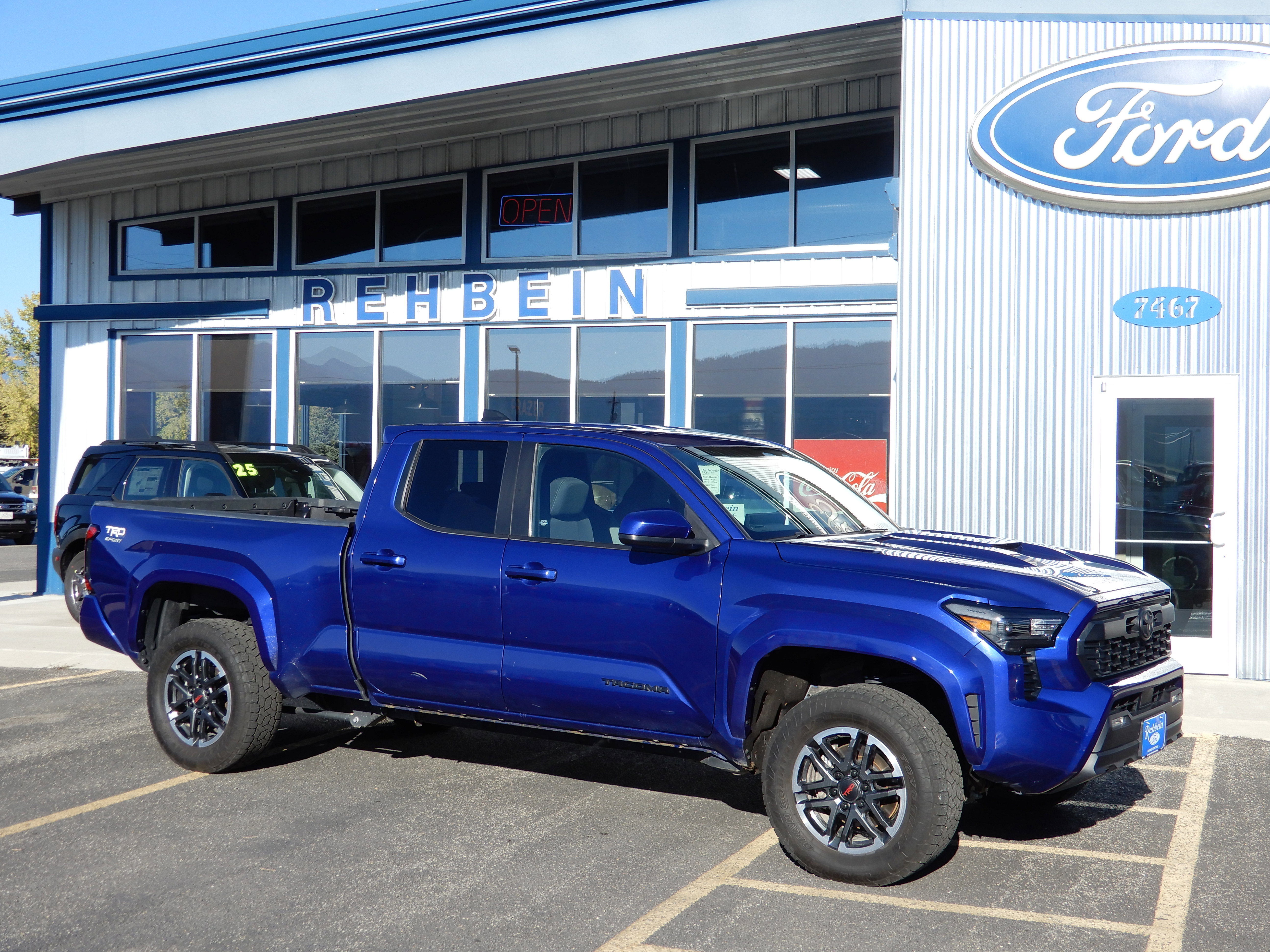 2024 Toyota Tacoma TRD Sport's photo