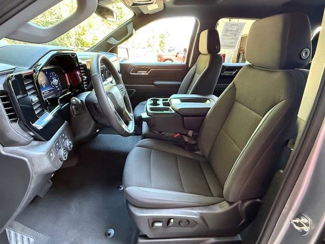 2023 Chevrolet Silverado 1500 LT photo 13