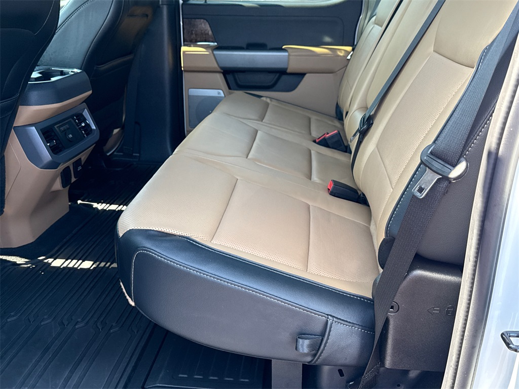 2024 Ford F-250 Lariat photo 19