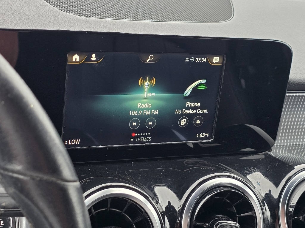 2021 Mercedes Benz GLB 250 photo 19