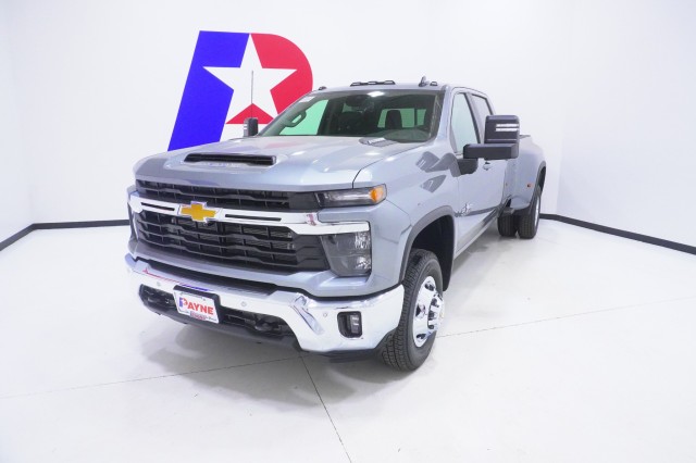 2026 Chevrolet Silverado 3500HD LT's photo