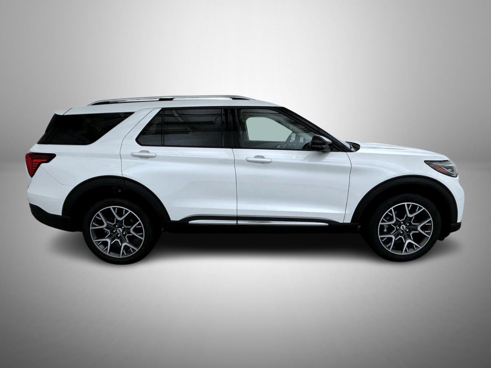 2025 Ford Explorer Platinum photo 4