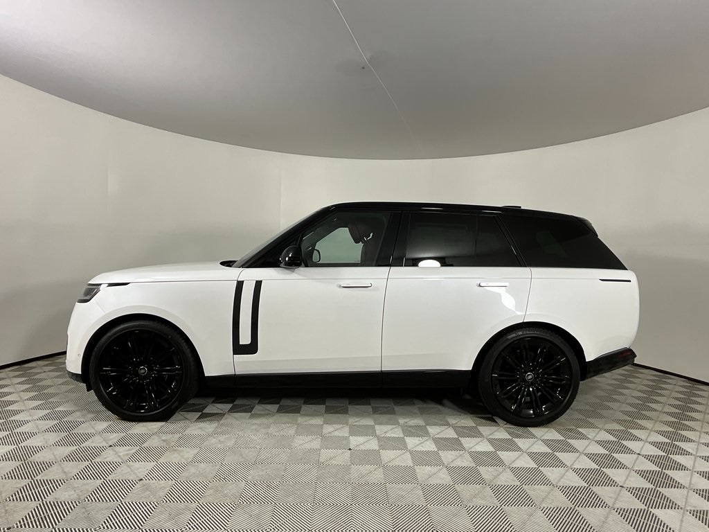 2025 Land Rover Range Rover SE photo 4