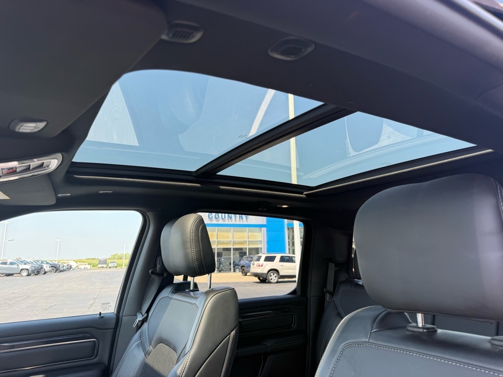 2019 Ram 1500 Rebel photo 14