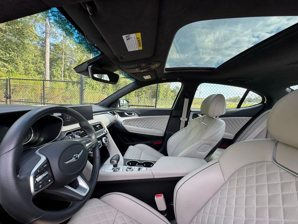 2023 Genesis G70 3.3T Sport Prestige photo 15