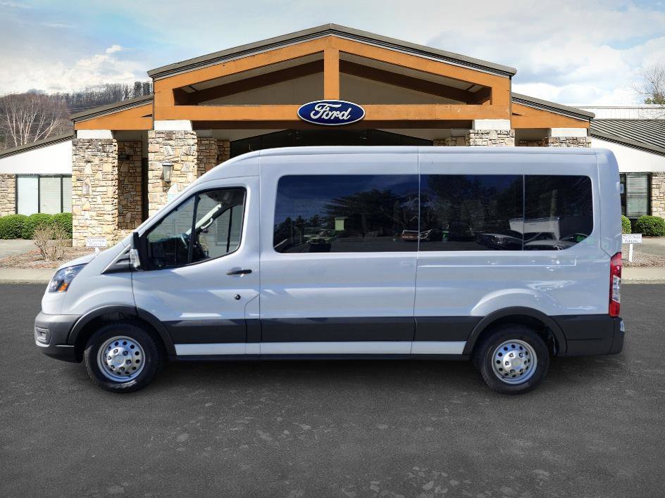 2024 Ford Transit Passenger XL photo 4