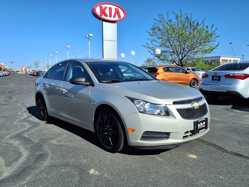 Used 2014 Chevrolet Cruze LS with VIN 1G1PA5SH0E7265410 for sale in Waite Park, Minnesota