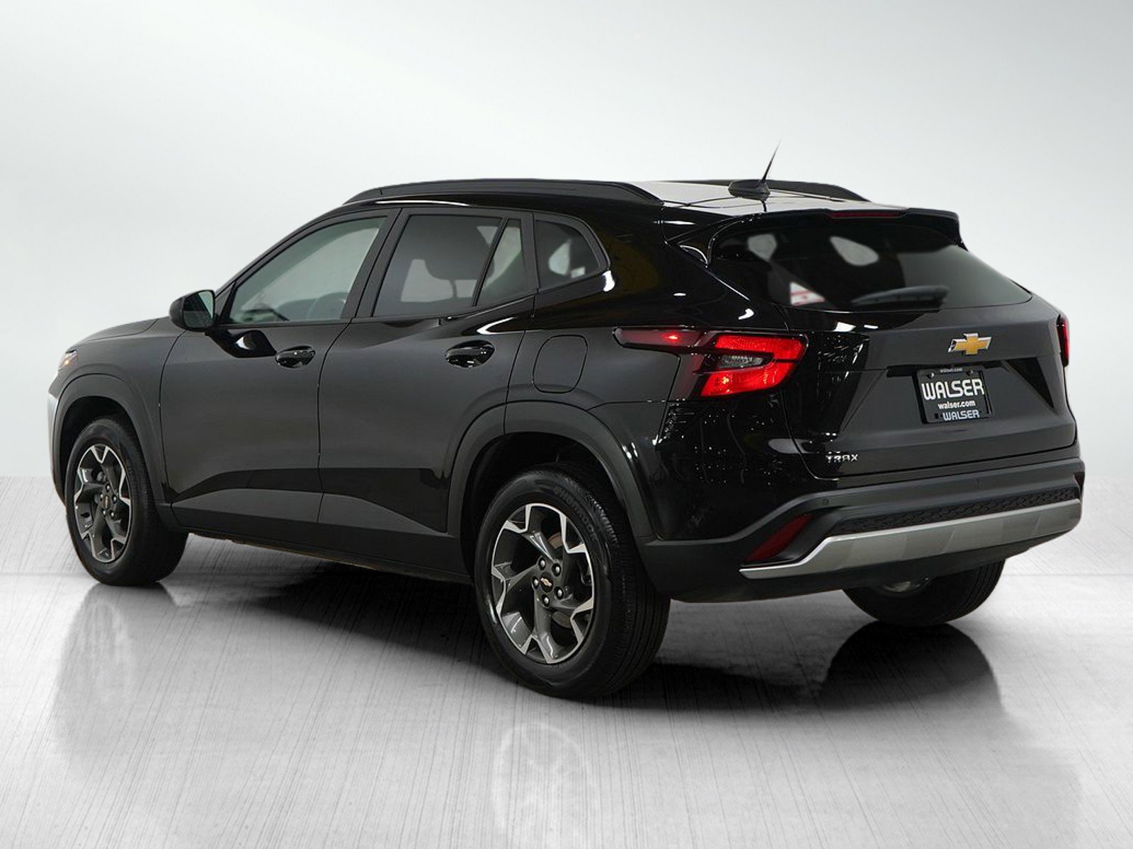 2024 Chevrolet Trax LT photo 3