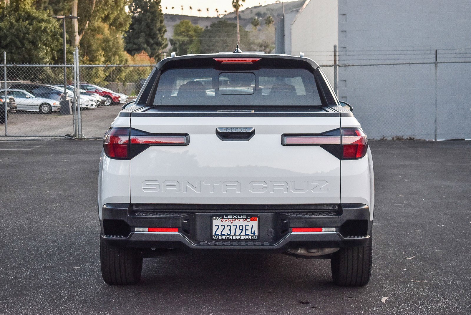 2024 Hyundai Santa Cruz Limited photo 2