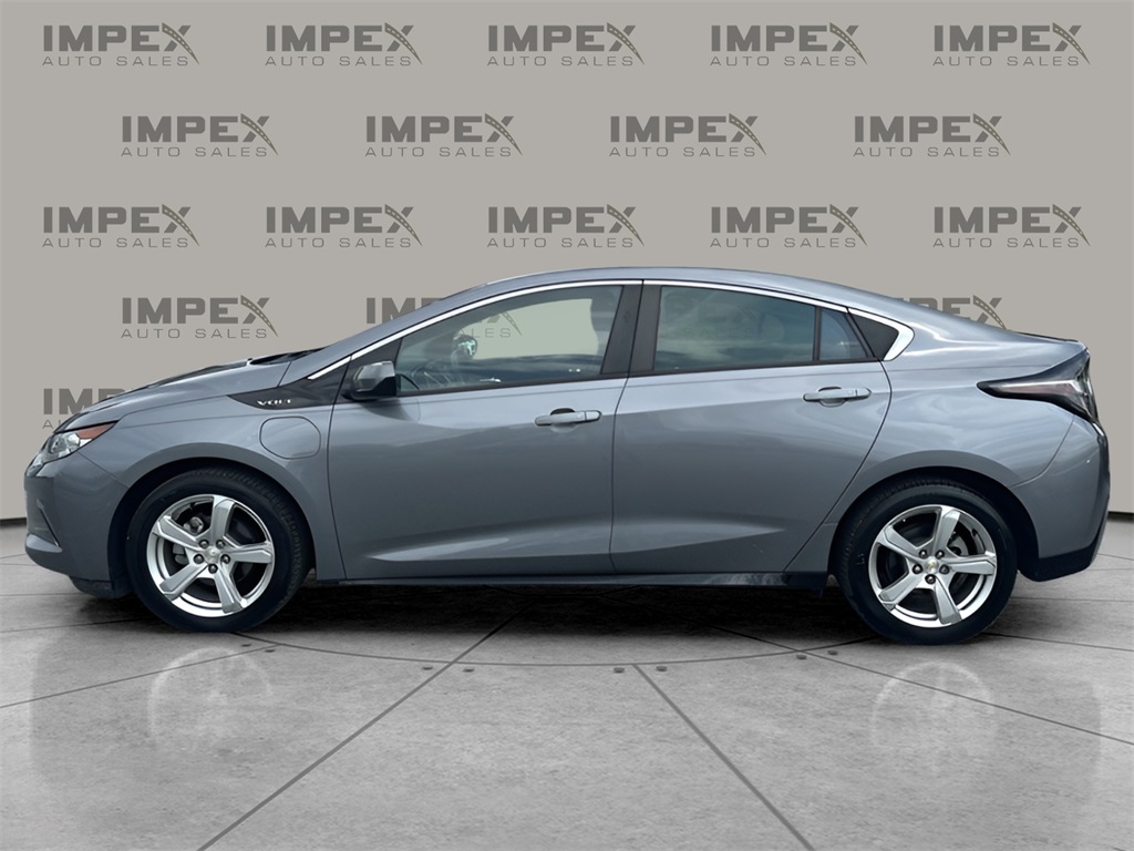 2018 Chevrolet Volt LT photo 2