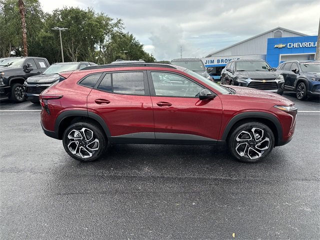 2025 Chevrolet Trax photo 3