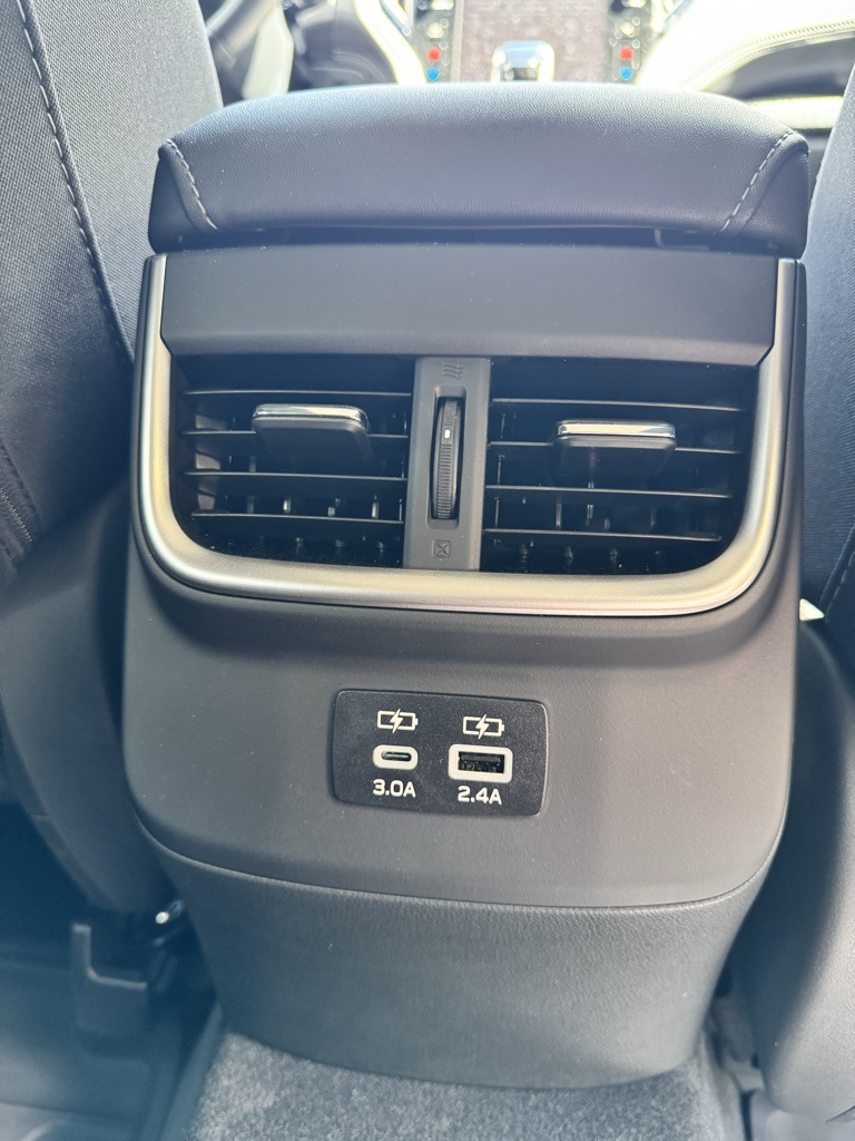 2025 Subaru Outback Premium photo 9