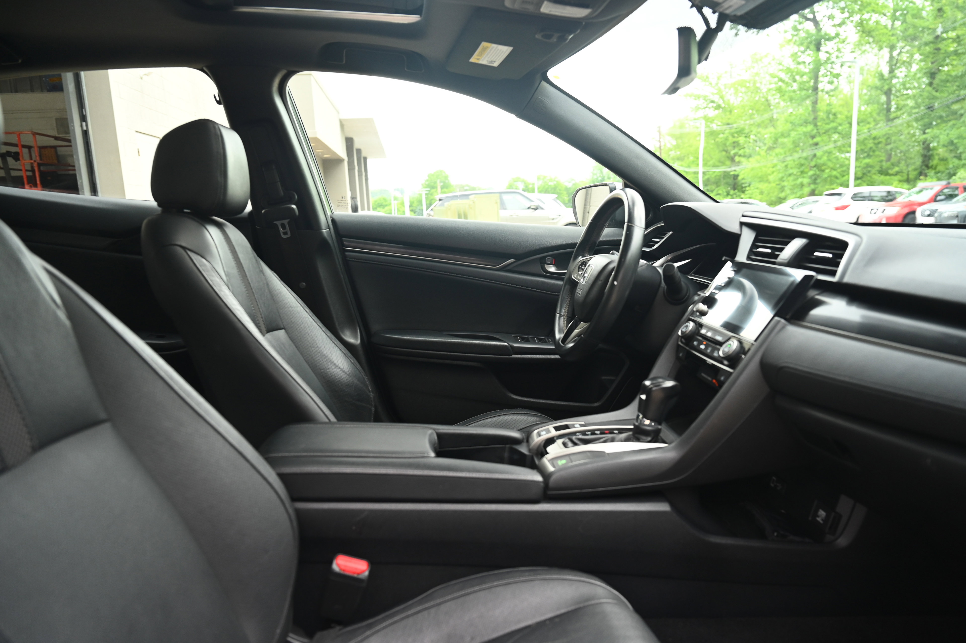 2020 Honda Civic Hatchback EX-L photo 26