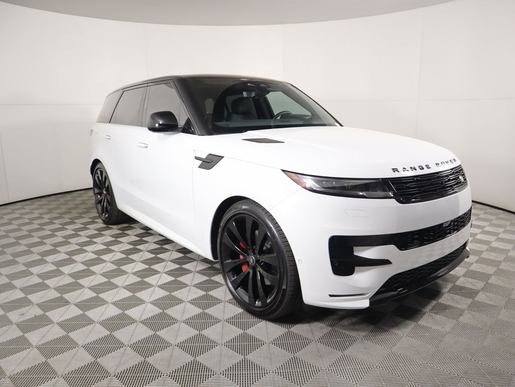 2025 Land Rover Range Rover Sport SE photo 3