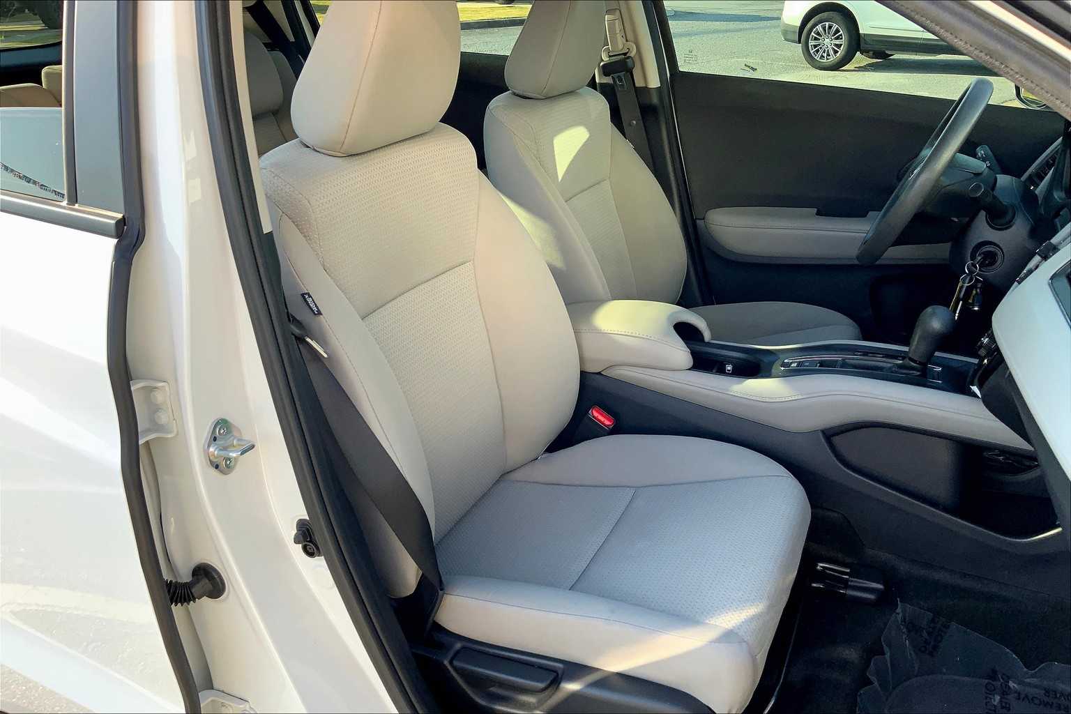 2022 Honda HR-V LX photo 8