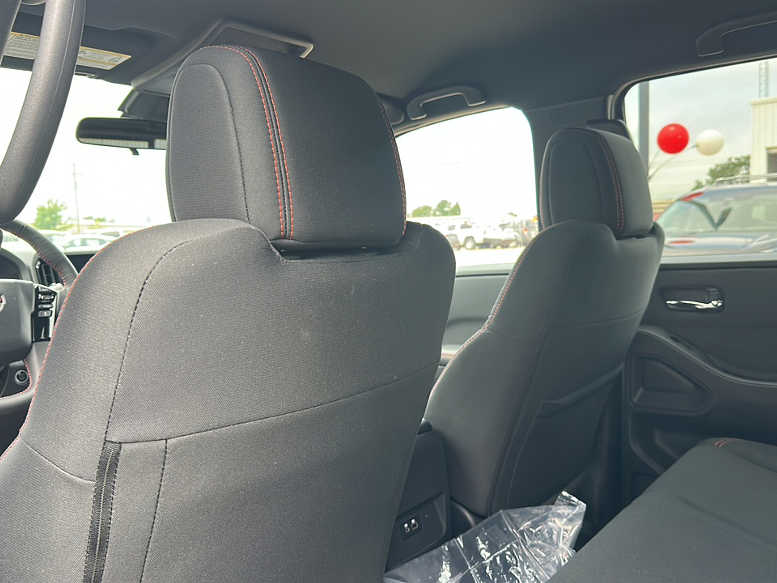 2025 Nissan Frontier PRO-X Crew Cab photo 4