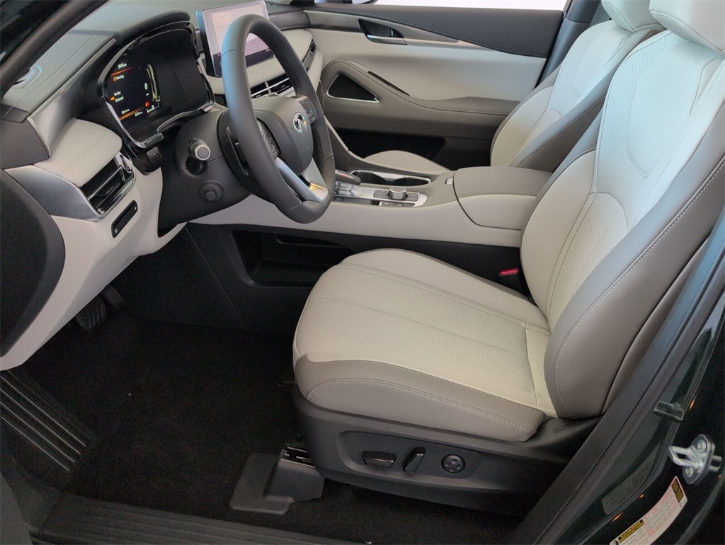 2026 Infiniti QX60 Luxe photo 6