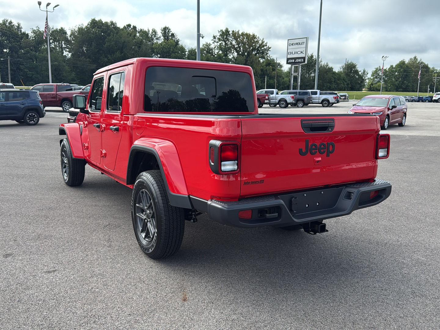 2025 Jeep Gladiator Sport photo 14
