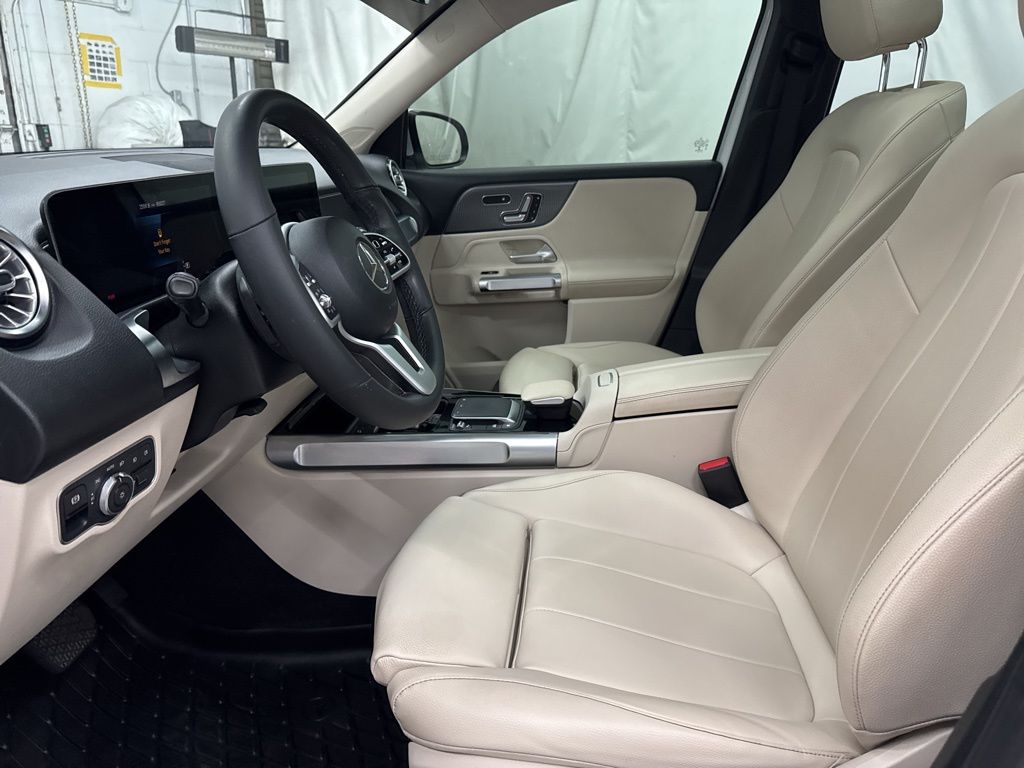 2021 Mercedes Benz GLB 250 photo 13