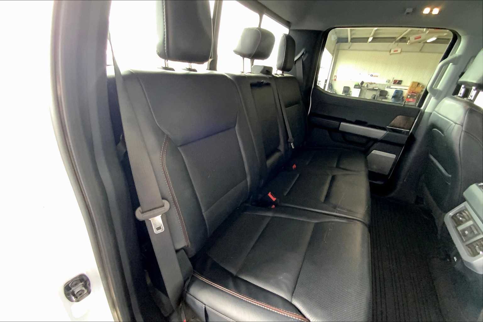 2024 Ford F-250 Lariat photo 16