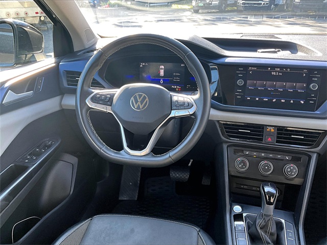 2022 Volkswagen Taos SE photo 4